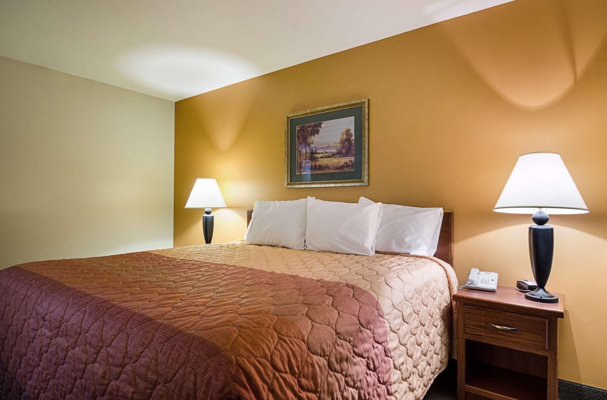 Rodeway Inn Larned Extérieur photo