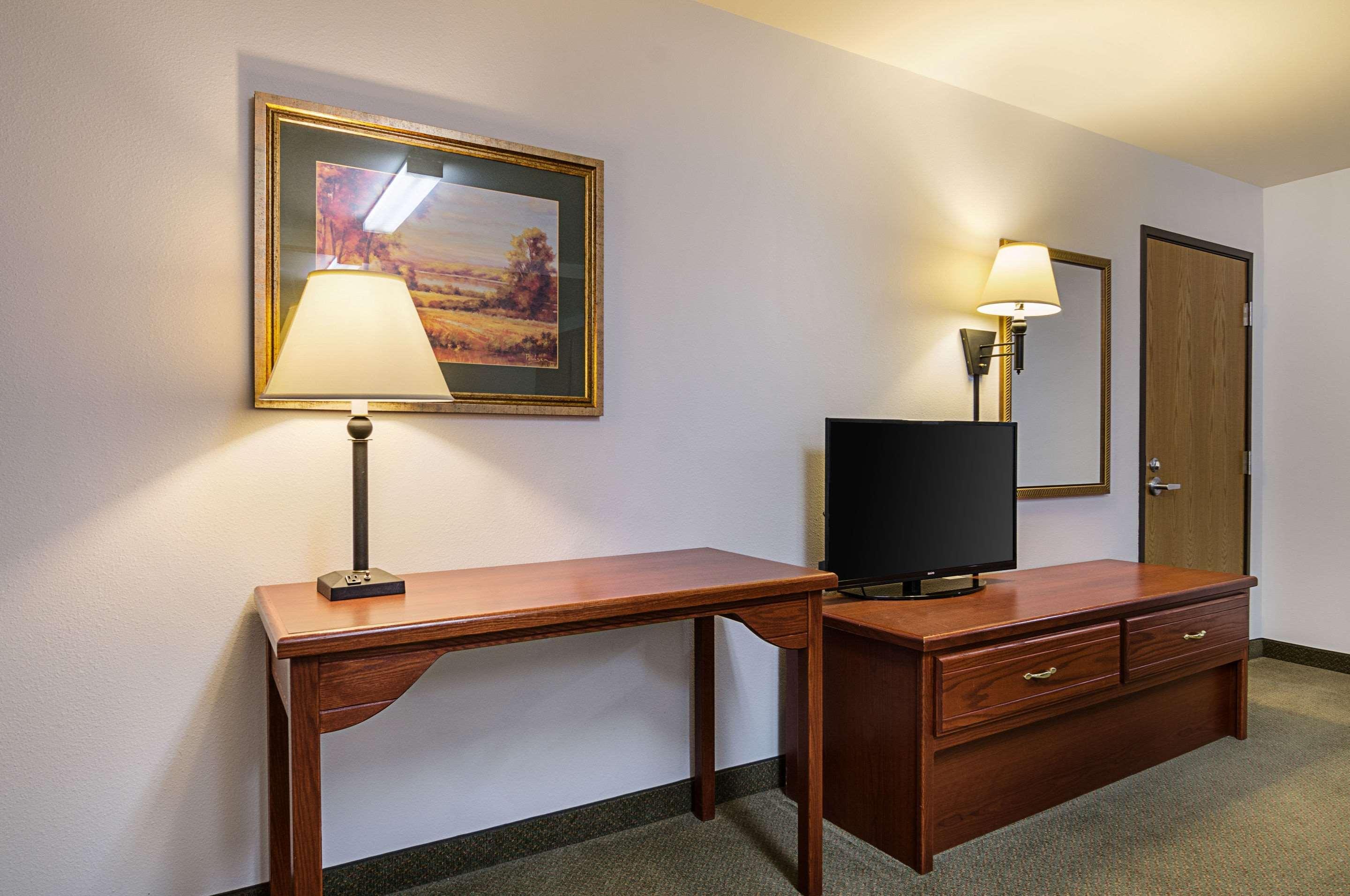 Rodeway Inn Larned Extérieur photo