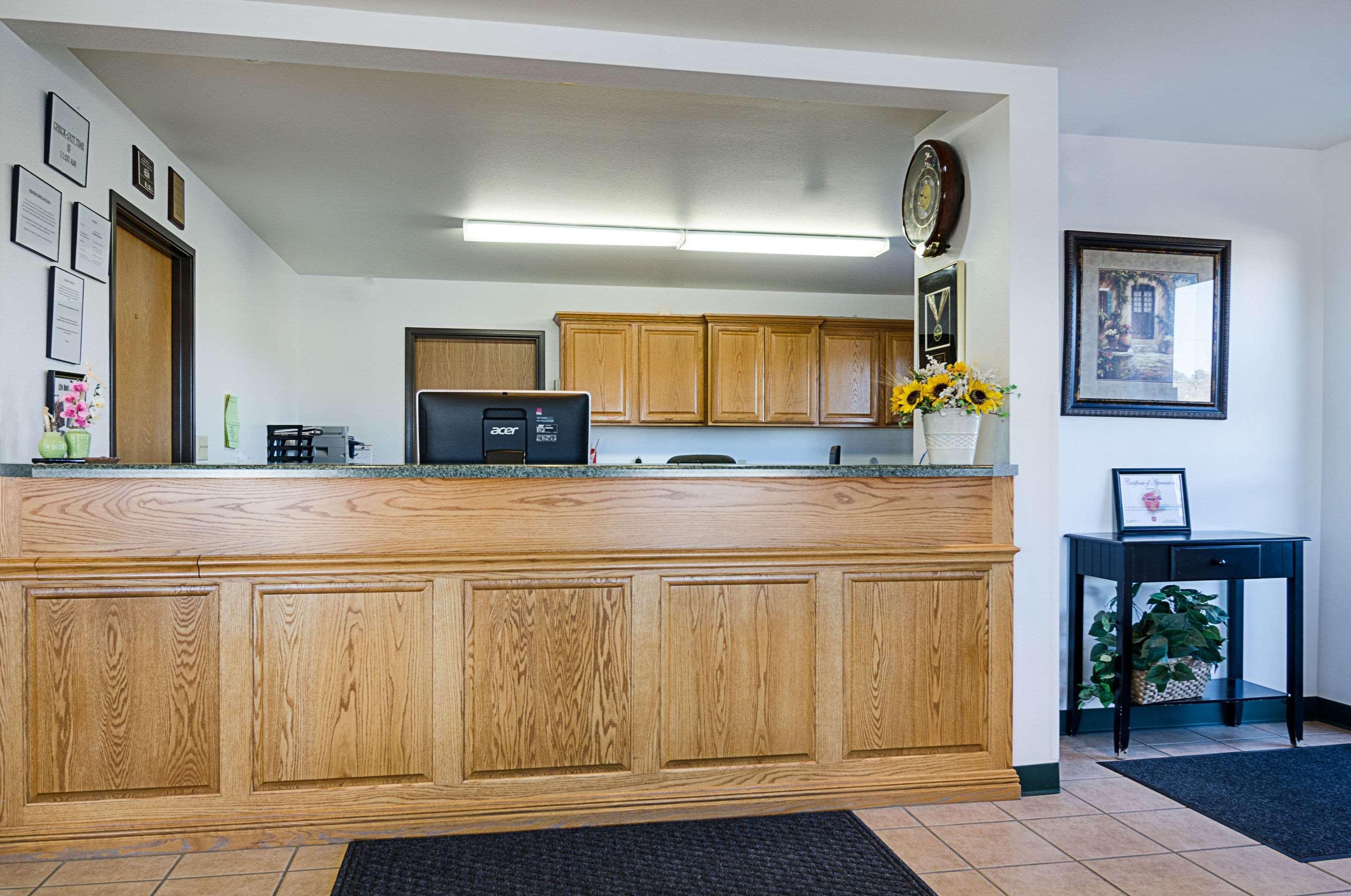Rodeway Inn Larned Extérieur photo