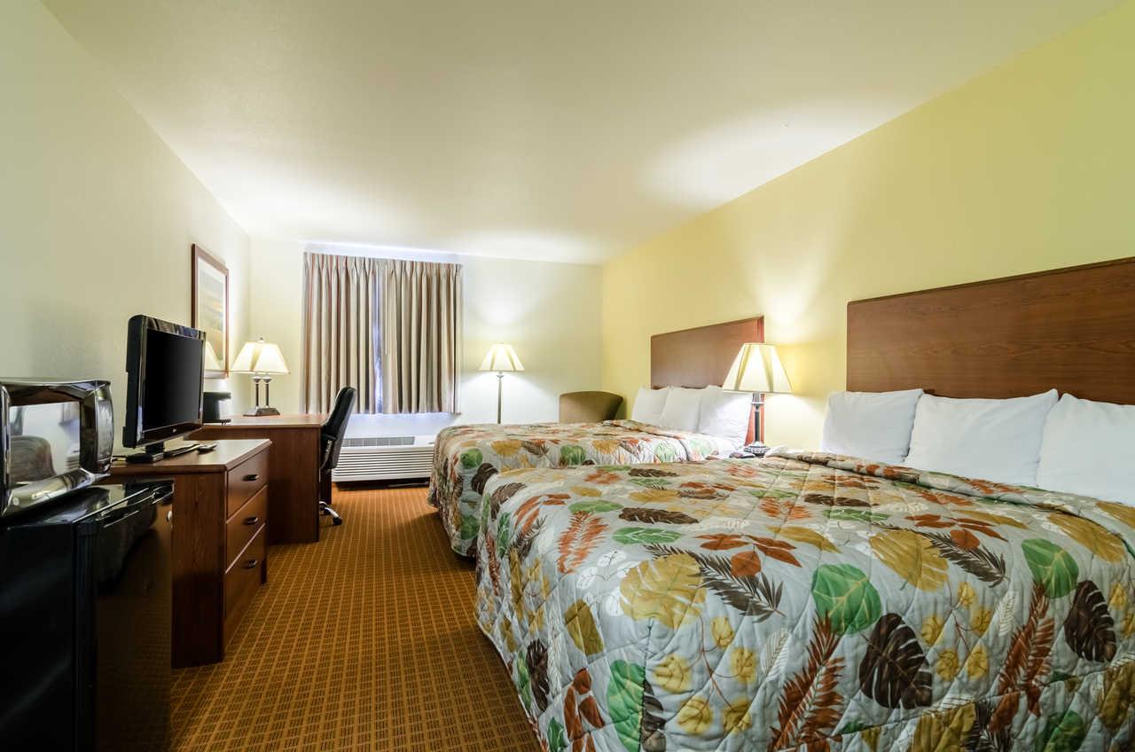 Rodeway Inn Larned Extérieur photo